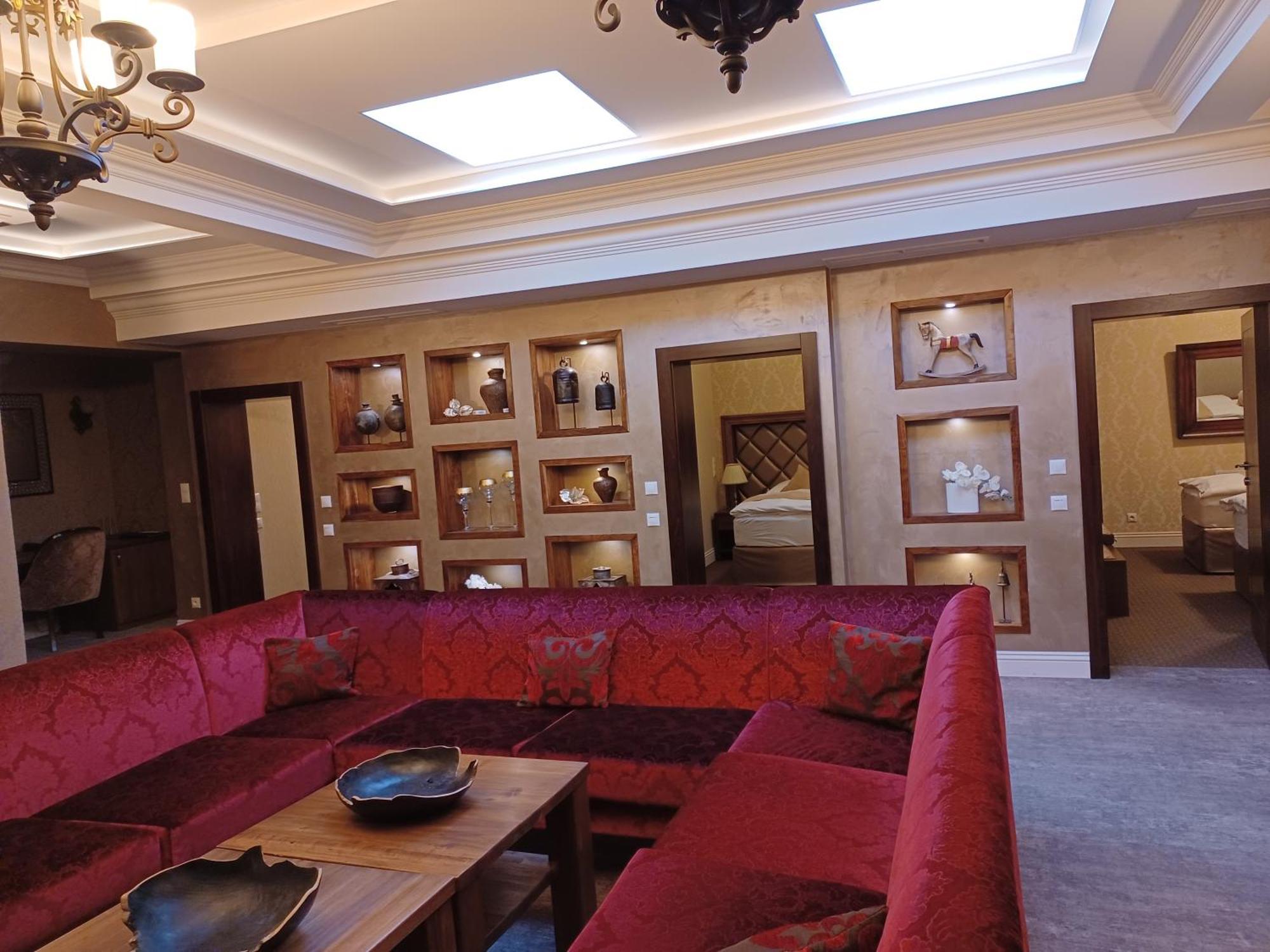 Hotel Dvorana كارلوفي فاري المظهر الخارجي الصورة