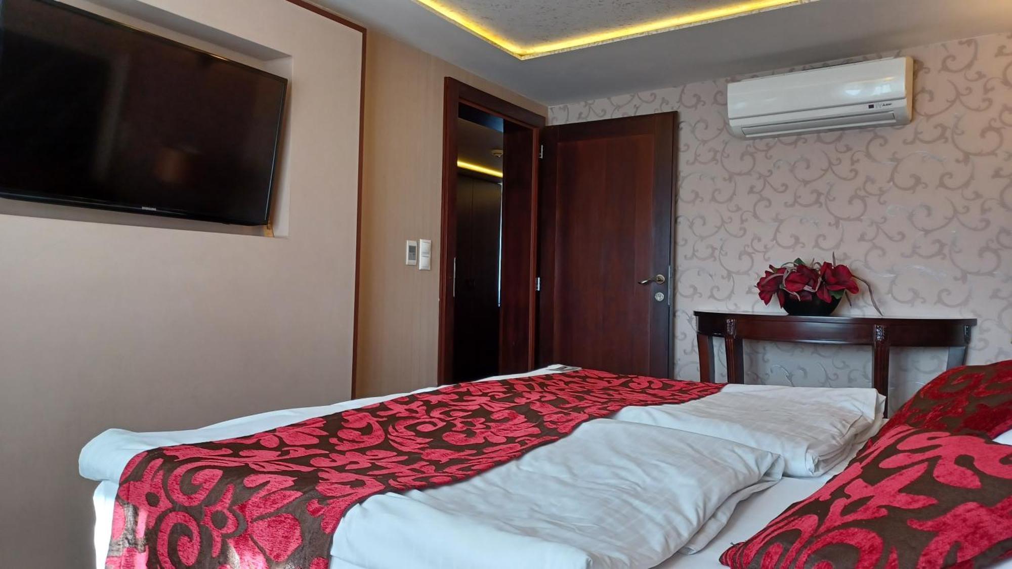 Hotel Dvorana كارلوفي فاري المظهر الخارجي الصورة