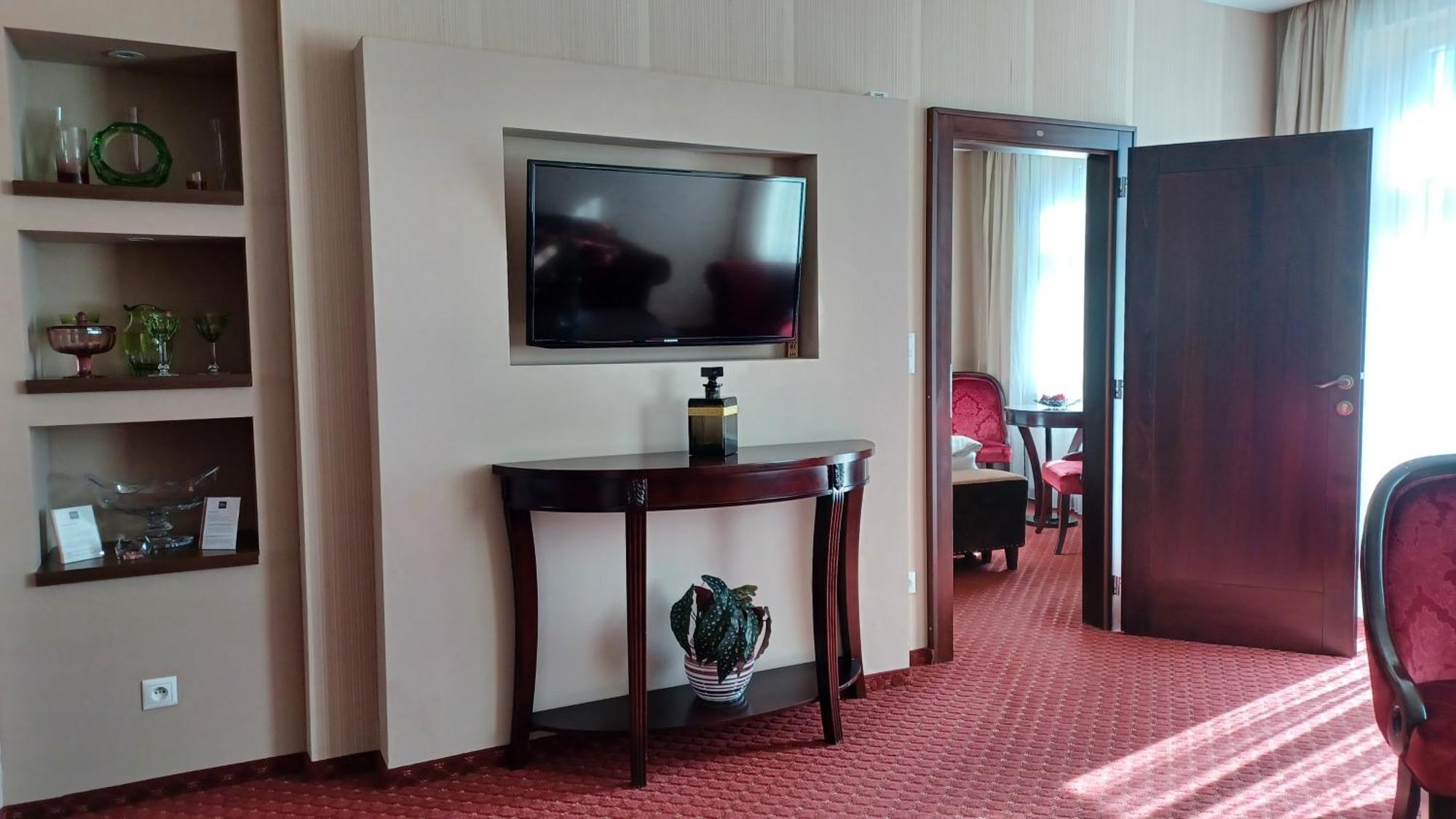 Hotel Dvorana كارلوفي فاري المظهر الخارجي الصورة