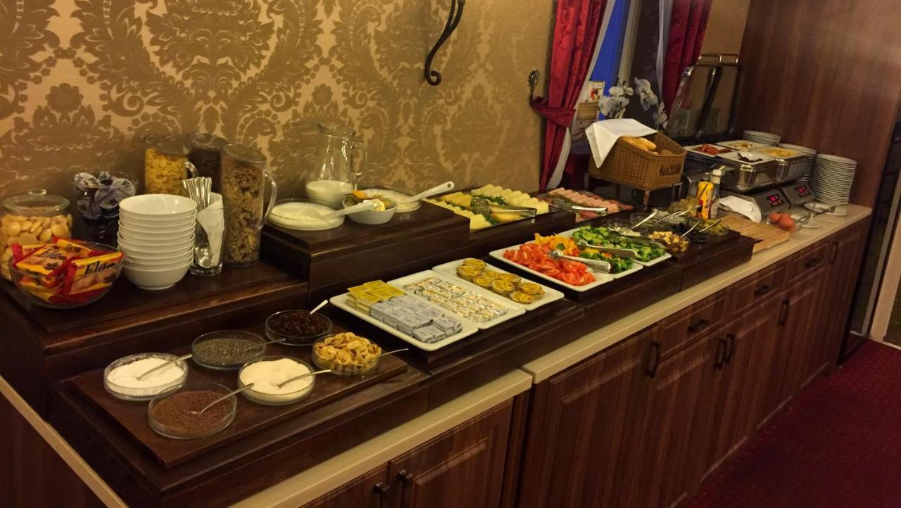 Hotel Dvorana كارلوفي فاري المظهر الخارجي الصورة